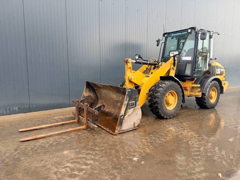 Wheel loader Cat 907M: picture 1