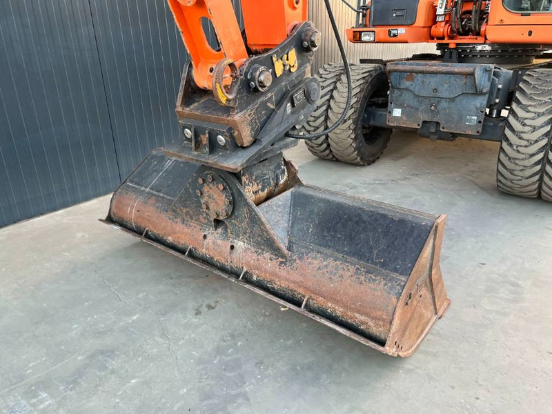 Wheel excavator Doosan DX170W: picture 16 Wheel excavator Doosan DX170W: picture 16