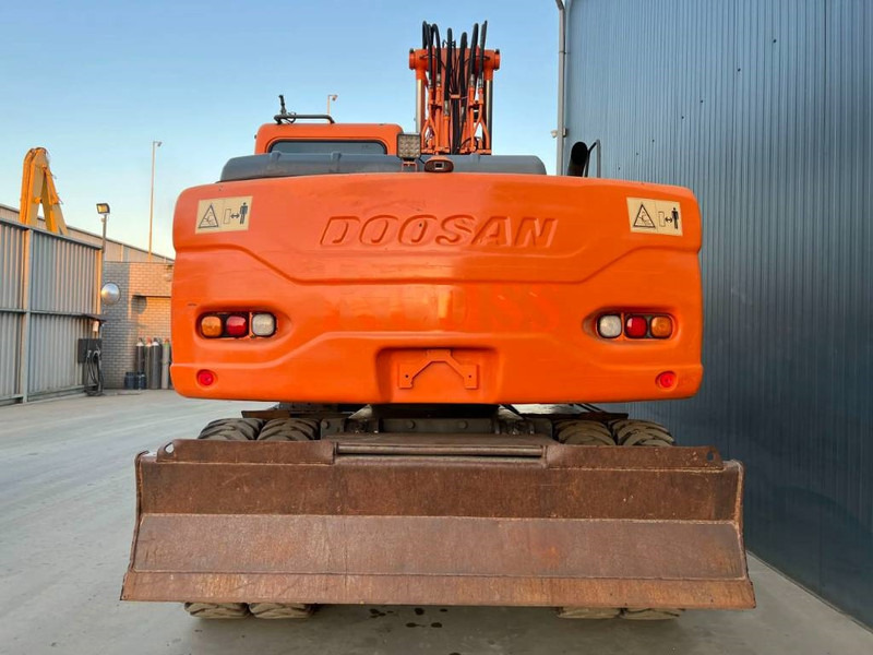 Wheel excavator Doosan DX170W: picture 7 Wheel excavator Doosan DX170W: picture 7