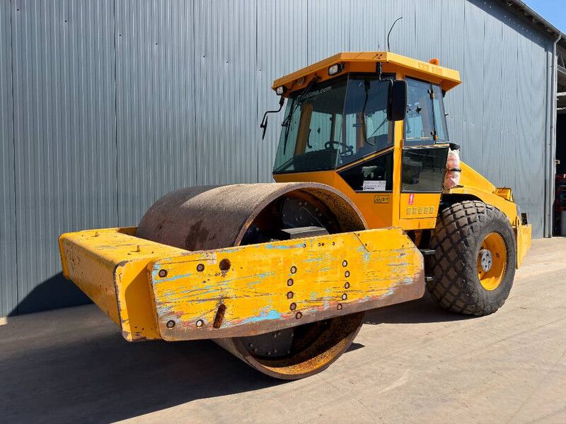 Dynapac CA612D - Roller: picture 1 Dynapac CA612D - Roller: picture 1