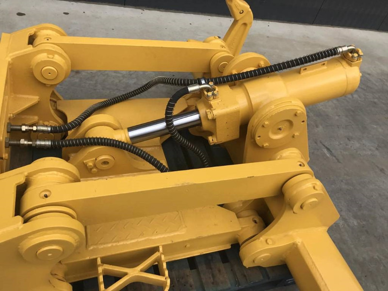 Komatsu D53 - Ripper for Construction machinery: picture 3 Komatsu D53 - Ripper for Construction machinery: picture 3
