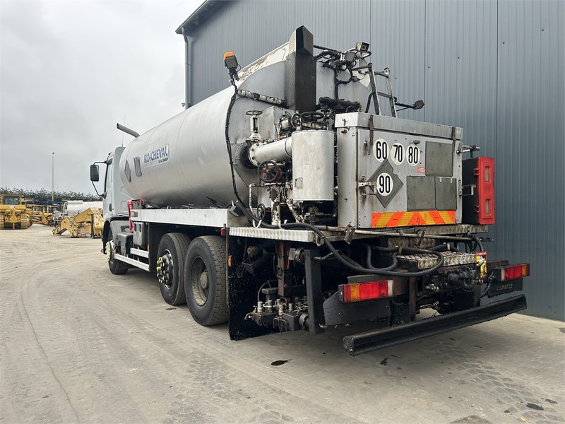 Renault Rincheval - 12.000 Liter - Asphalt distributor: picture 4 Renault Rincheval - 12.000 Liter - Asphalt distributor: picture 4