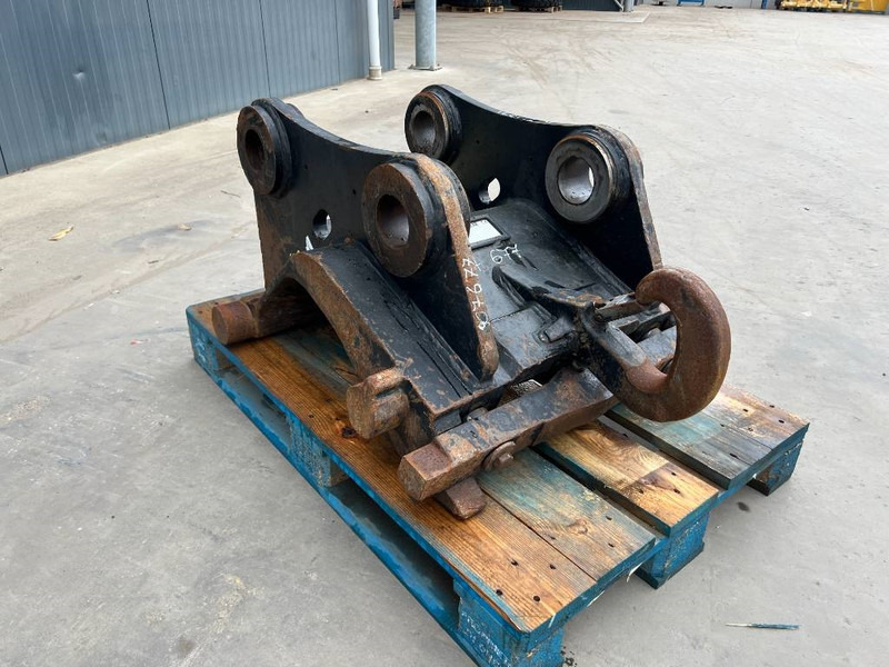 Verachtert CW45 - 330F - Quick coupler for Construction machinery: picture 3 Verachtert CW45 - 330F - Quick coupler for Construction machinery: picture 3