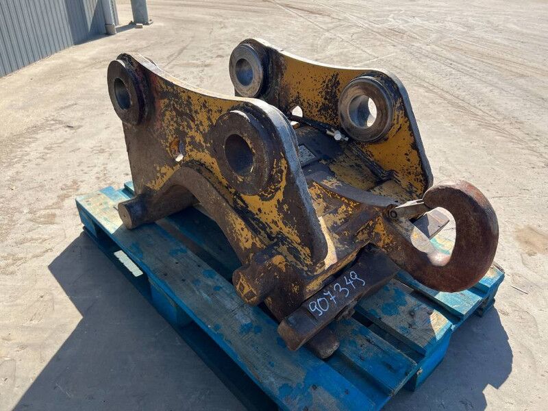 Verachtert CW45S - 329E / 330F - Quick coupler for Construction machinery: picture 3 Verachtert CW45S - 329E / 330F - Quick coupler for Construction machinery: picture 3