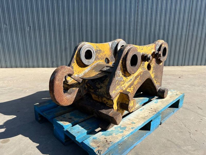 Verachtert CW45S - 329E / 330F - Quick coupler for Construction machinery: picture 1 Verachtert CW45S - 329E / 330F - Quick coupler for Construction machinery: picture 1