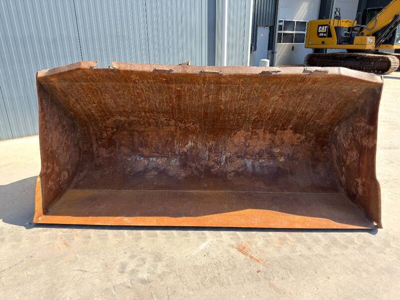 Volvo ISO L90 / Caterpillar 938 - Bucket for Construction machinery: picture 2 Volvo ISO L90 / Caterpillar 938 - Bucket for Construction machinery: picture 2