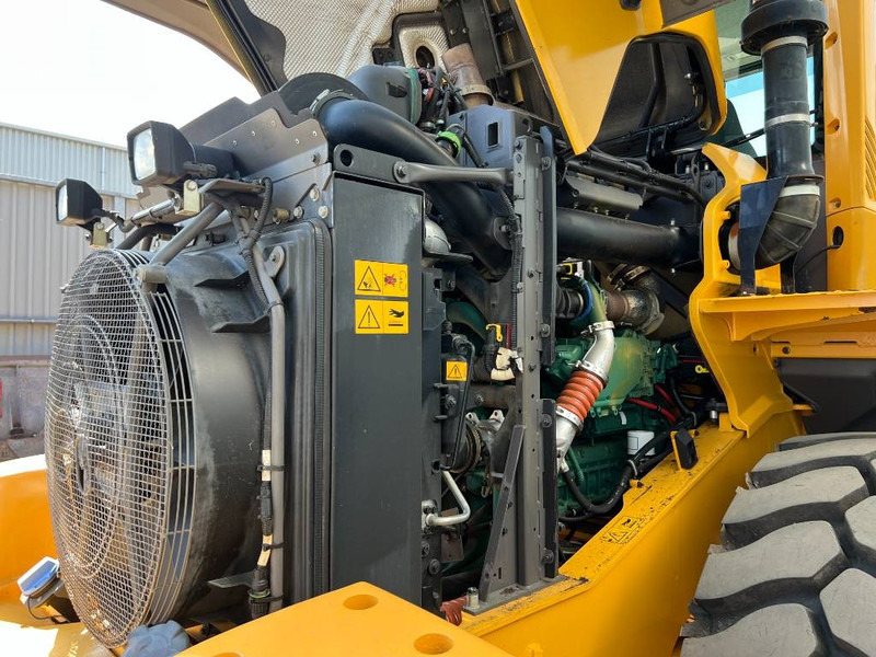 Volvo L90H - Wheel loader: picture 3 Volvo L90H - Wheel loader: picture 3