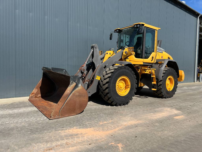 Volvo L90H - Wheel loader: picture 1 Volvo L90H - Wheel loader: picture 1