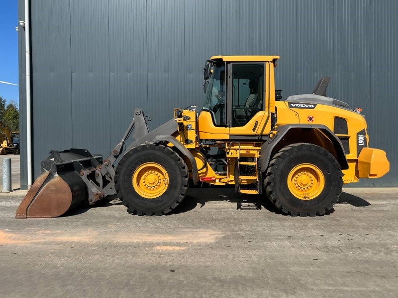 Volvo L90H - Wheel loader: picture 2 Volvo L90H - Wheel loader: picture 2