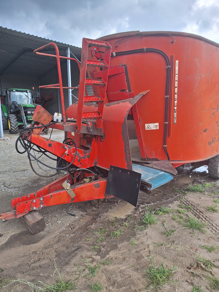 AGRAM BIG-FEED - Forage mixer wagon: picture 2 AGRAM BIG-FEED - Forage mixer wagon: picture 2