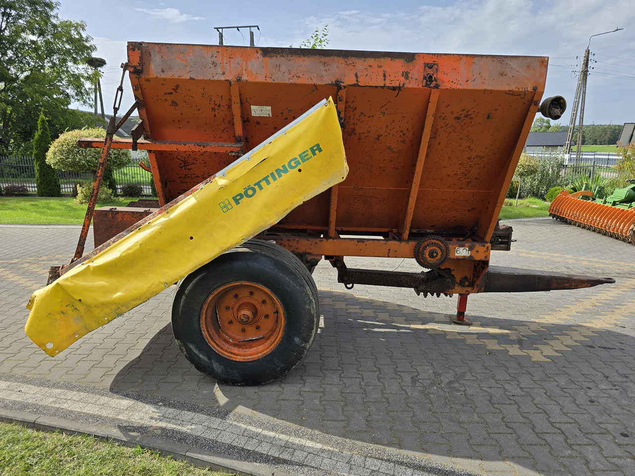 AMOS AGMT 5 ton - Fertilizer spreader: picture 1 AMOS AGMT 5 ton - Fertilizer spreader: picture 1