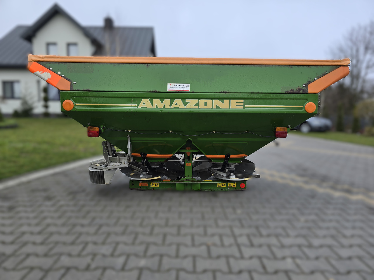 AMZONE ZA-M Novix ZA-M 1200 + nadstawka 1000 L - Fertilizer spreader: picture 4 AMZONE ZA-M Novix ZA-M 1200 + nadstawka 1000 L - Fertilizer spreader: picture 4