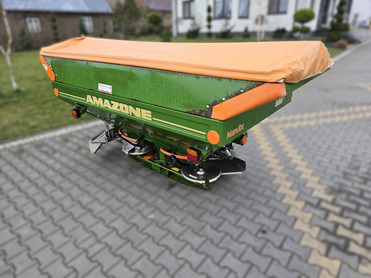 AMZONE ZA-M Novix ZA-M 1200 + nadstawka 1000 L - Fertilizer spreader: picture 1 AMZONE ZA-M Novix ZA-M 1200 + nadstawka 1000 L - Fertilizer spreader: picture 1