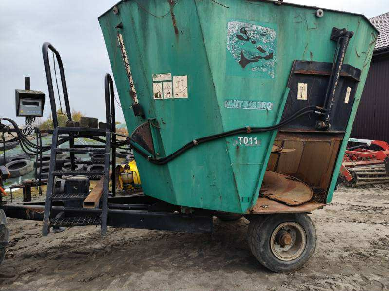Auto-Agro T-011 - Forage mixer wagon: picture 2 Auto-Agro T-011 - Forage mixer wagon: picture 2