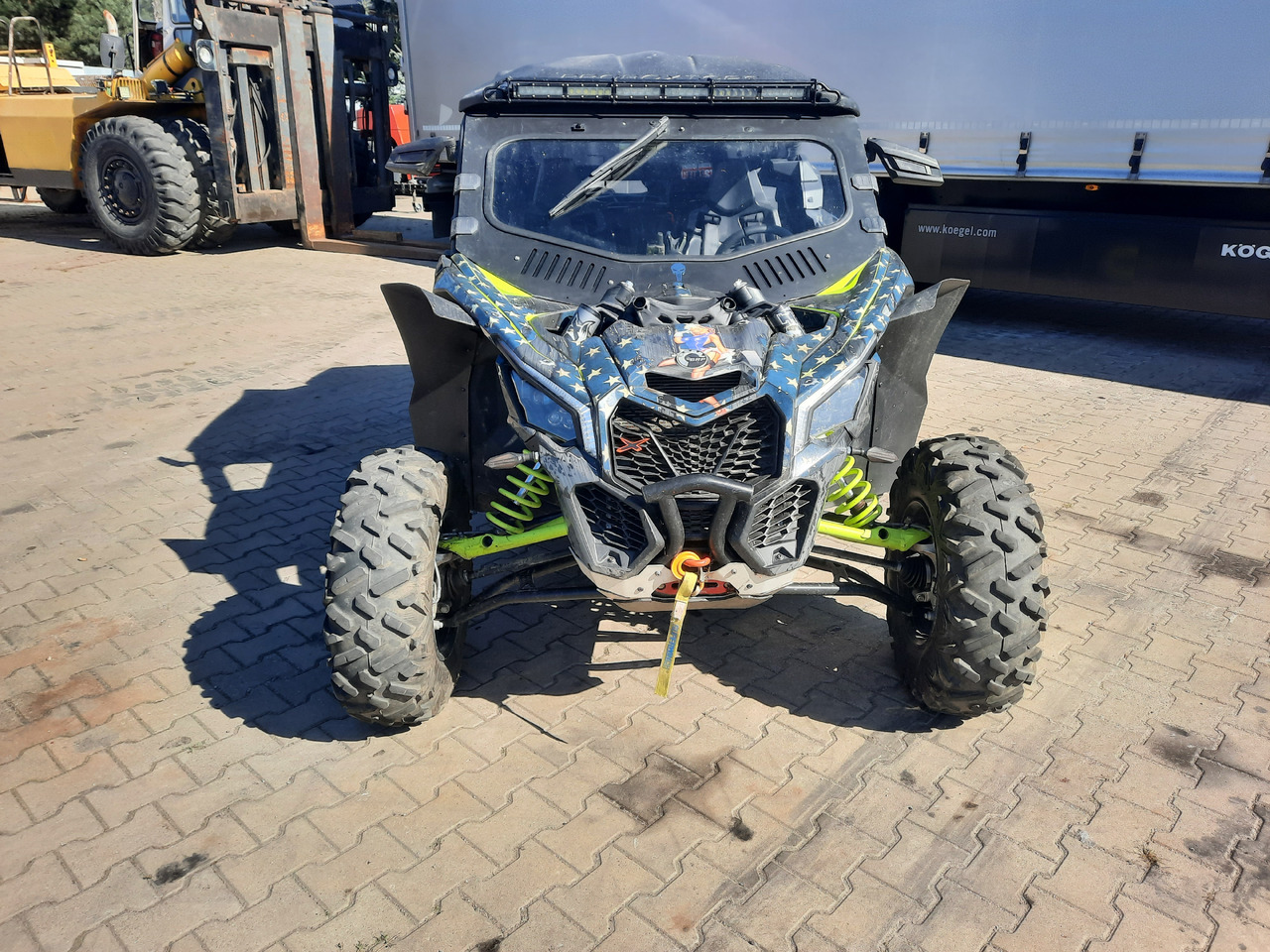 CAN-AM Maverick X3 XDS z homologacją - Side-by-side/ ATV: picture 4 CAN-AM Maverick X3 XDS z homologacją - Side-by-side/ ATV: picture 4