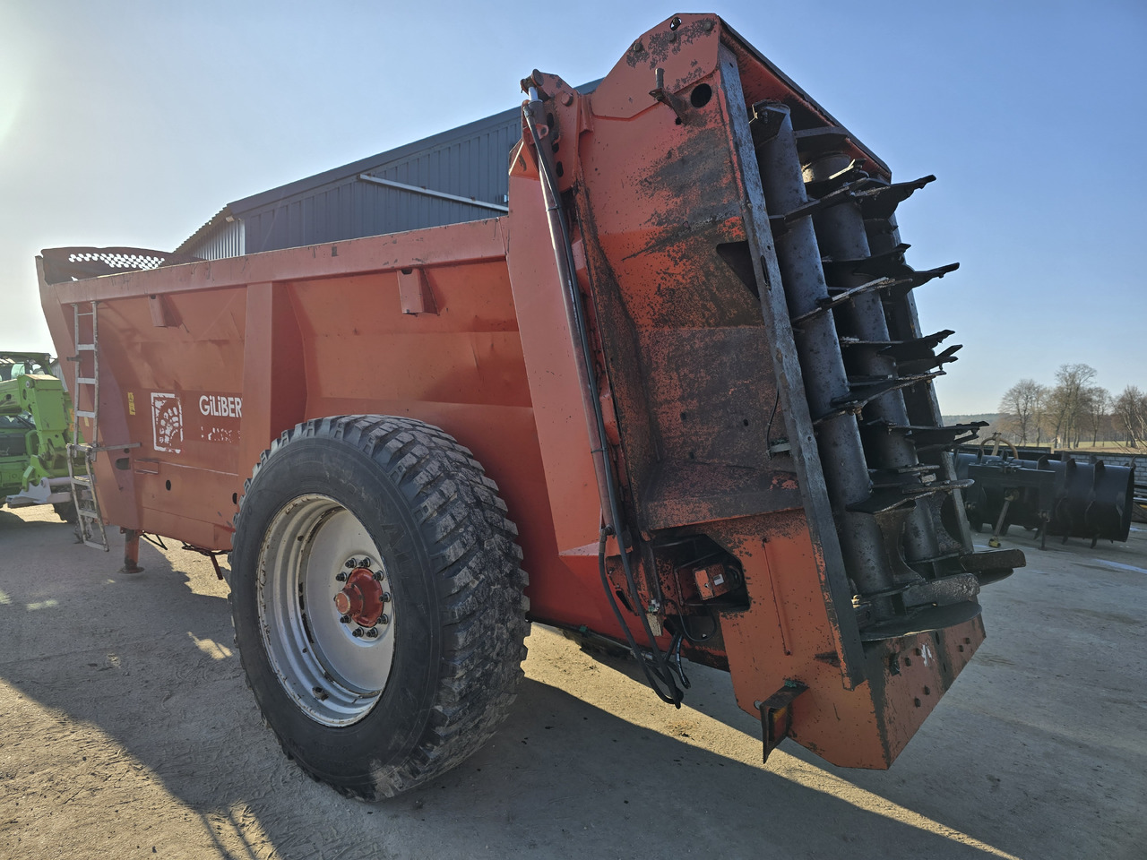 GILIBERT HELIOS 15 - Manure spreader: picture 3 GILIBERT HELIOS 15 - Manure spreader: picture 3
