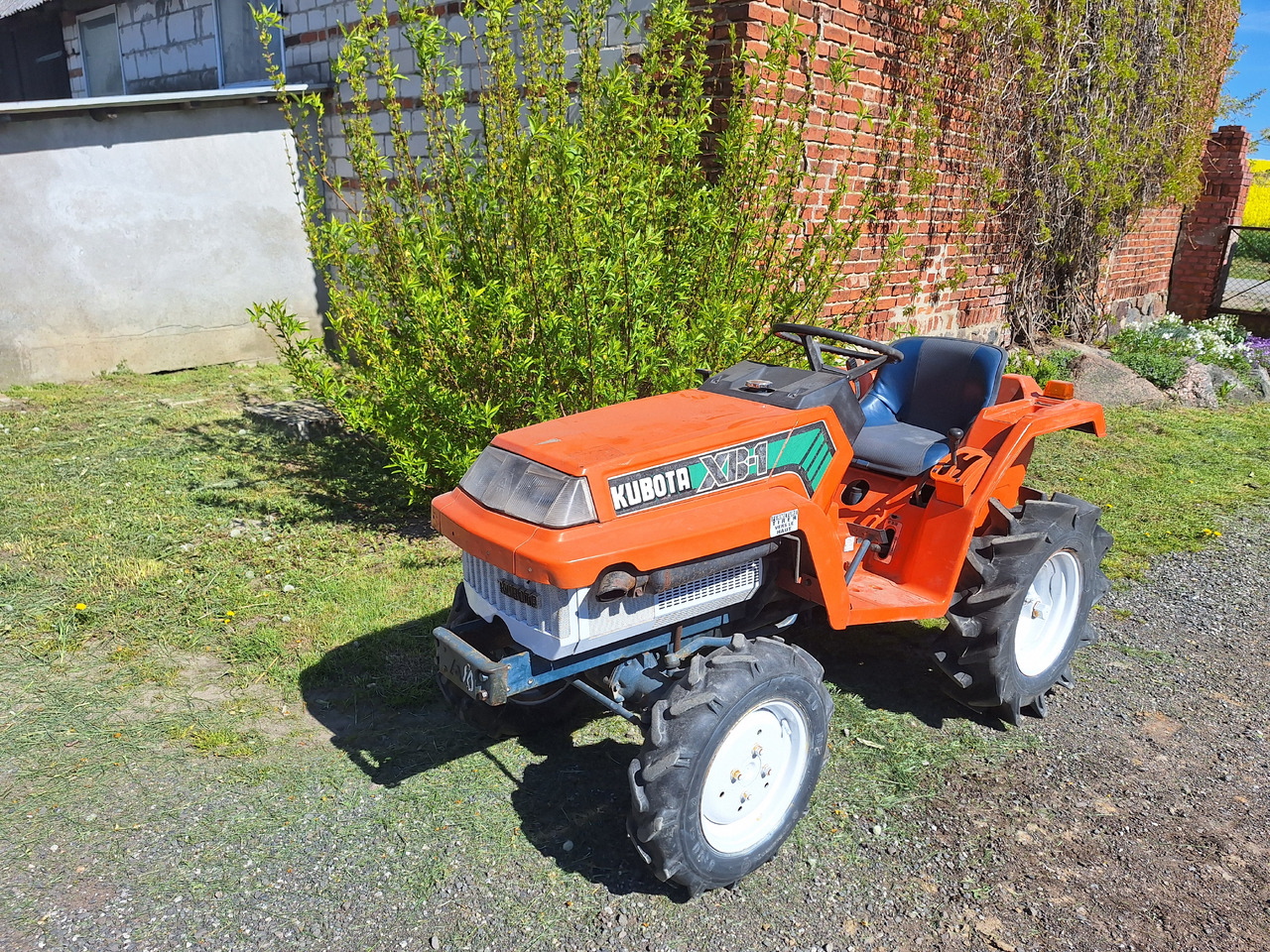 Kubota XB-1 - Farm tractor: picture 1 Kubota XB-1 - Farm tractor: picture 1