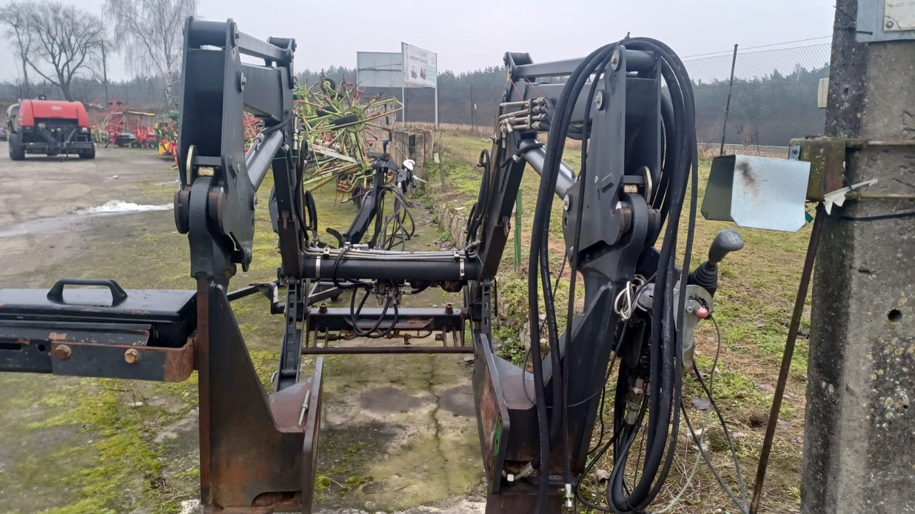 MANIP MP85A - Front loader for tractor: picture 3 MANIP MP85A - Front loader for tractor: picture 3