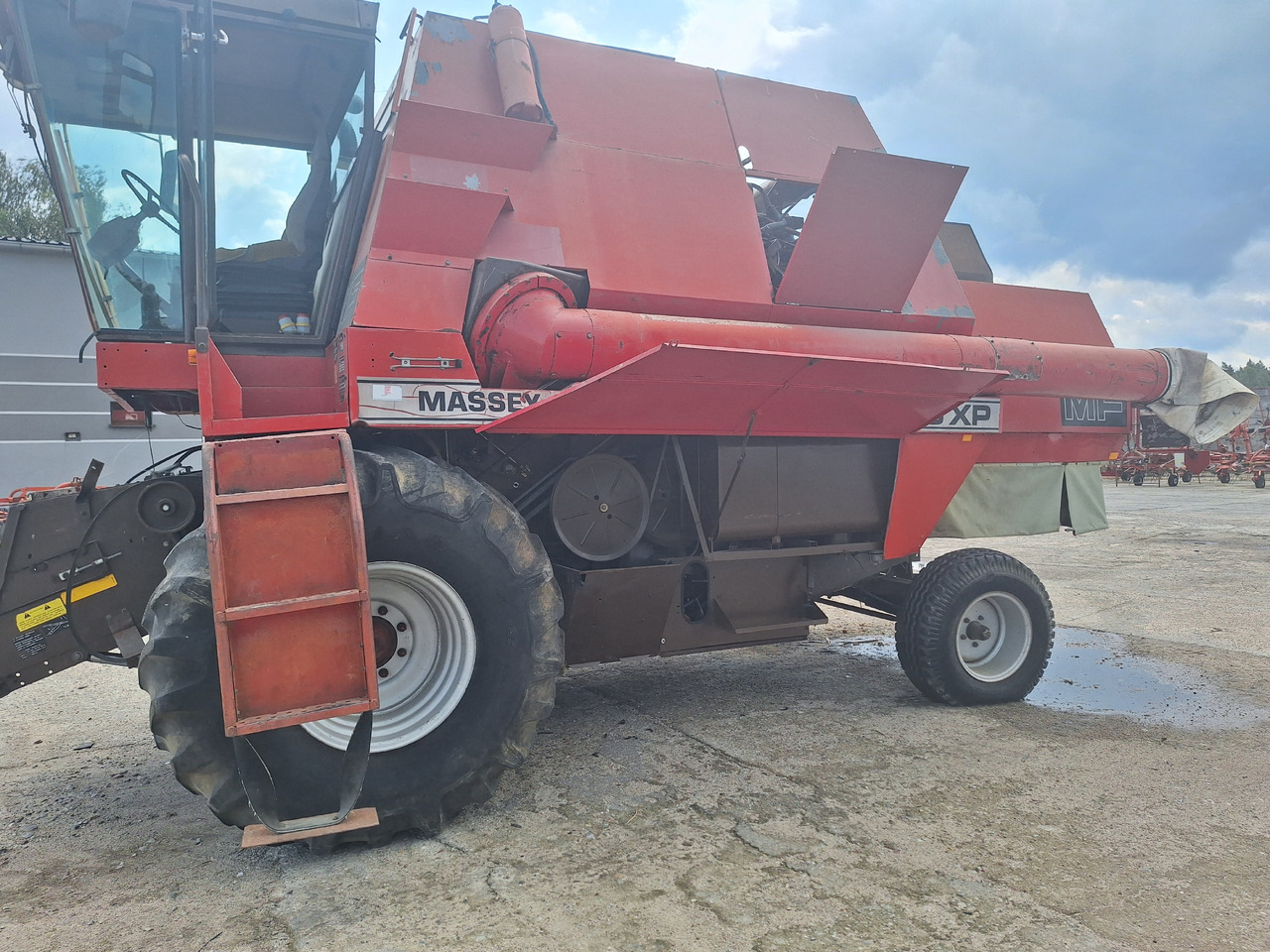 Massey-Ferguson 29XP - Combine harvester: picture 1 Massey-Ferguson 29XP - Combine harvester: picture 1