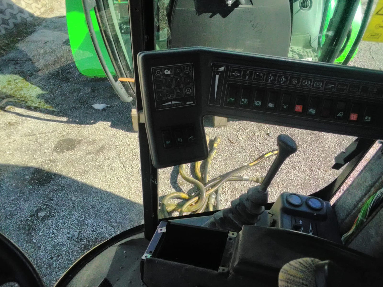 NEW HOLLAND TX 65 - Cab for Combine harvester: picture 4 NEW HOLLAND TX 65 - Cab for Combine harvester: picture 4