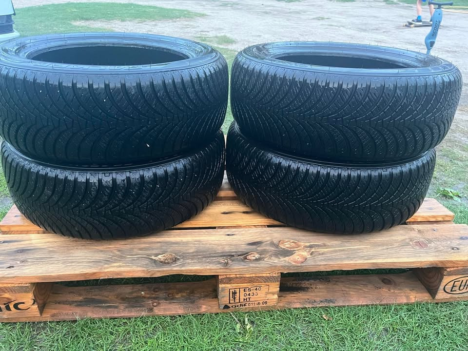 - Tire for Truck: picture 1 - Tire for Truck: picture 1