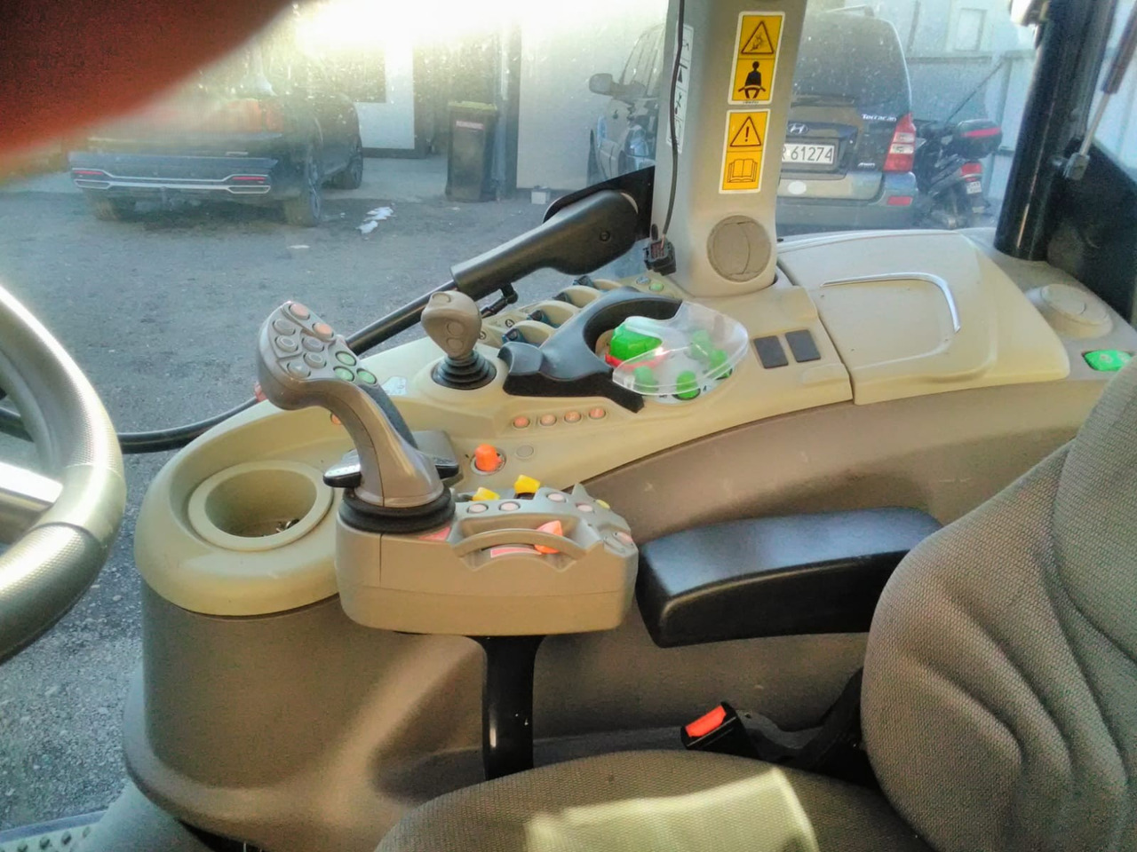 - Cab for Farm tractor: picture 4 - Cab for Farm tractor: picture 4