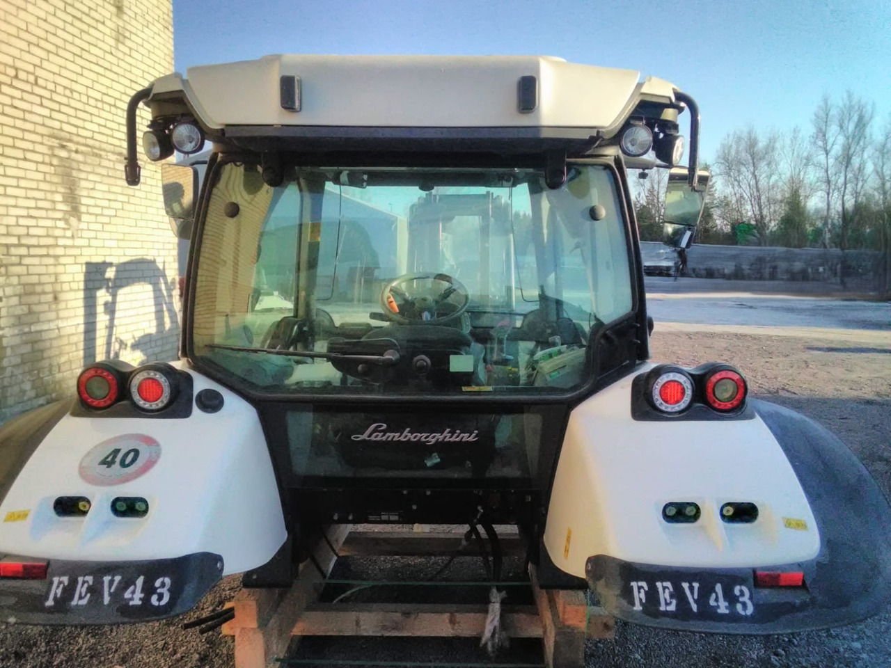 - Cab for Farm tractor: picture 5 - Cab for Farm tractor: picture 5