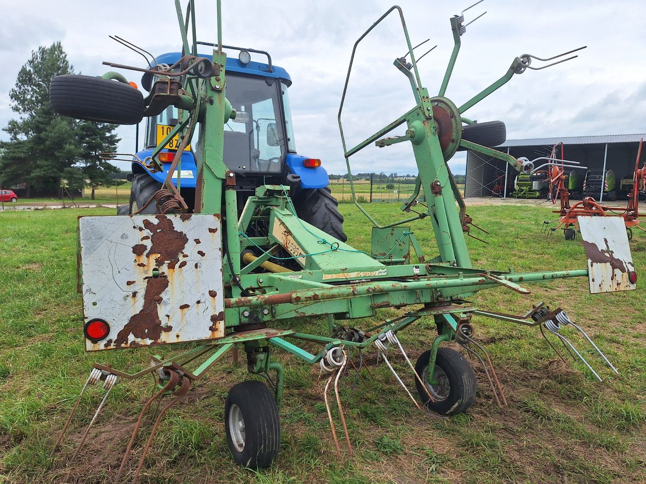 STOLL 2585 - Tedder/ Rake: picture 3 STOLL 2585 - Tedder/ Rake: picture 3