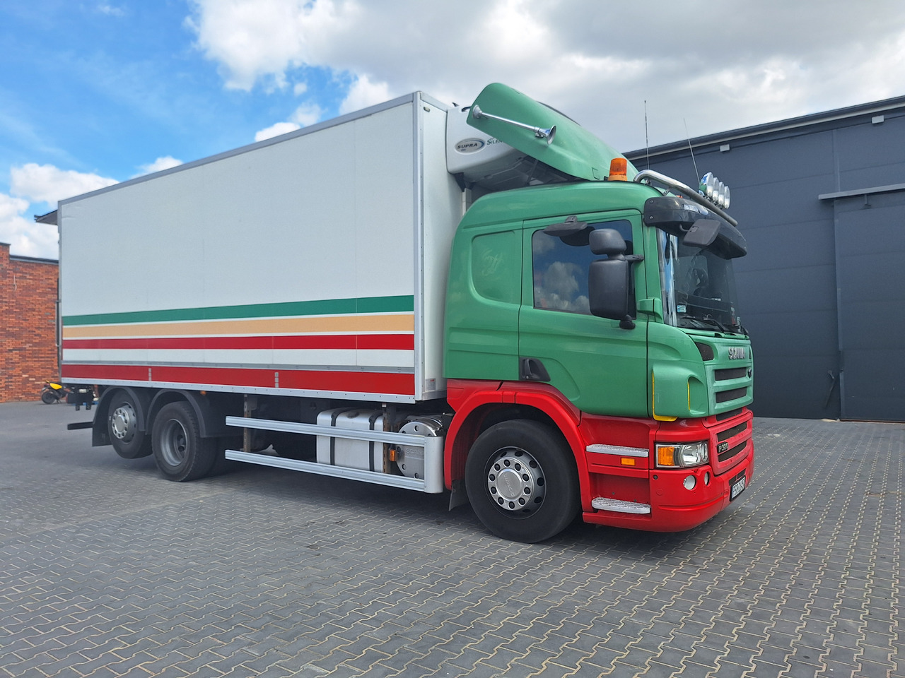 Scania P380 - Refrigerator truck: picture 1 Scania P380 - Refrigerator truck: picture 1