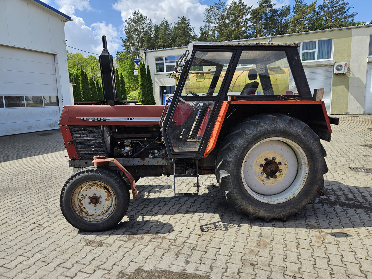 Ursus C-385 - Farm tractor: picture 3 Ursus C-385 - Farm tractor: picture 3