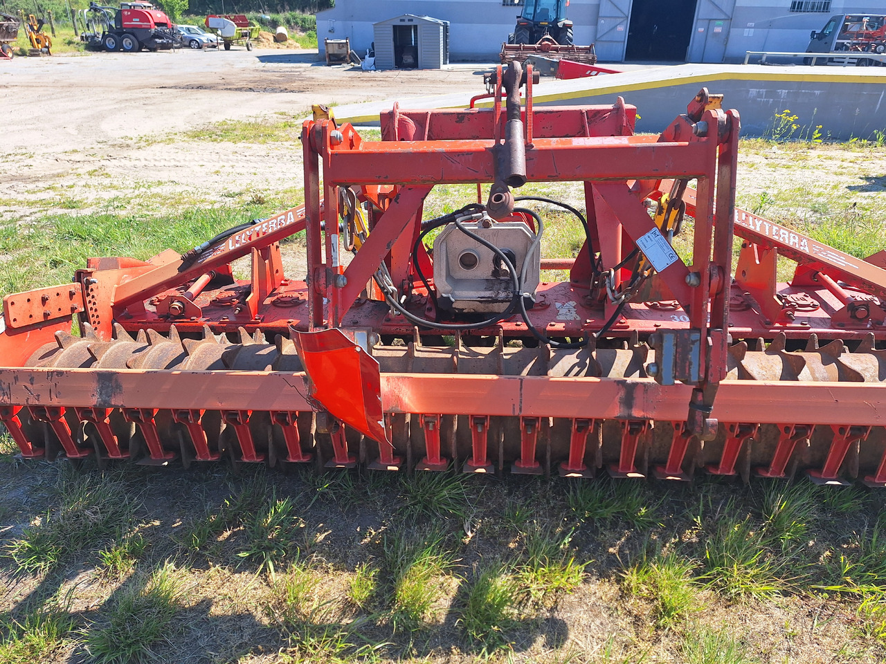 Inna AH523 - Harrow: picture 4 Inna AH523 - Harrow: picture 4