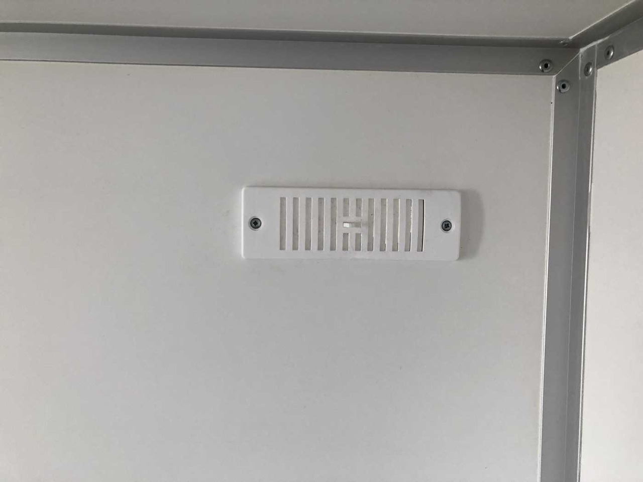 Leasing of BLYSS F1330HD Rampe Tür 2 Fenster Kofferanhänger BLYSS F1330HD Rampe Tür 2 Fenster Kofferanhänger: picture 22