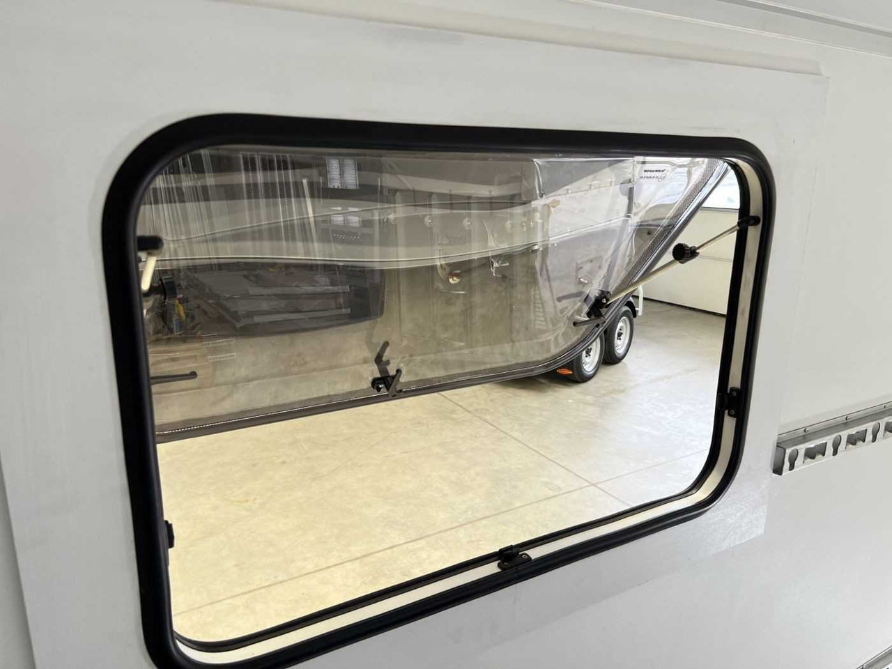 Leasing of BLYSS F1330HD Seitentür,Fenster,Aero Kofferanhänger BLYSS F1330HD Seitentür,Fenster,Aero Kofferanhänger: picture 16