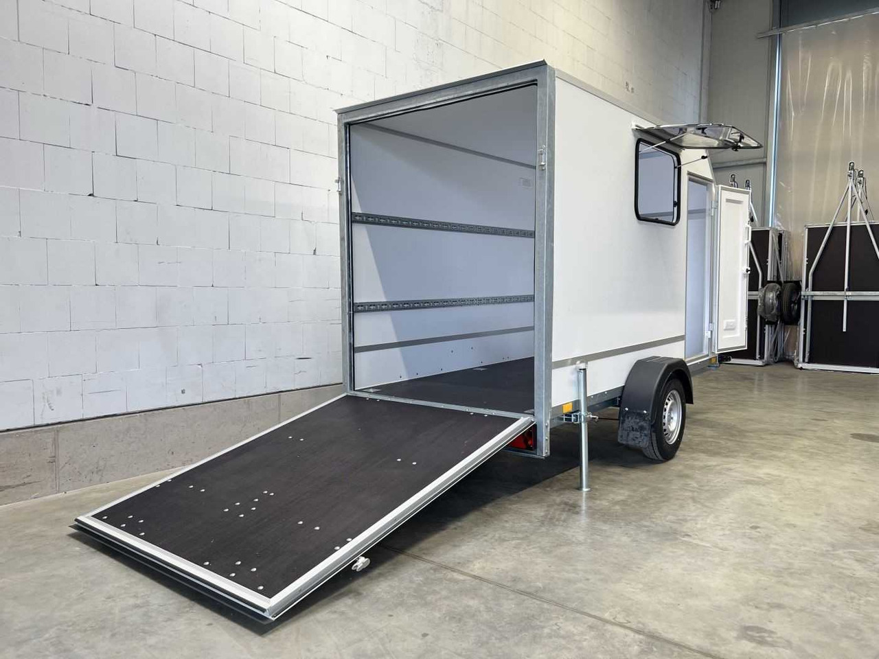 Leasing of BLYSS F1330HD Seitentür,Fenster,Aero Kofferanhänger BLYSS F1330HD Seitentür,Fenster,Aero Kofferanhänger: picture 7