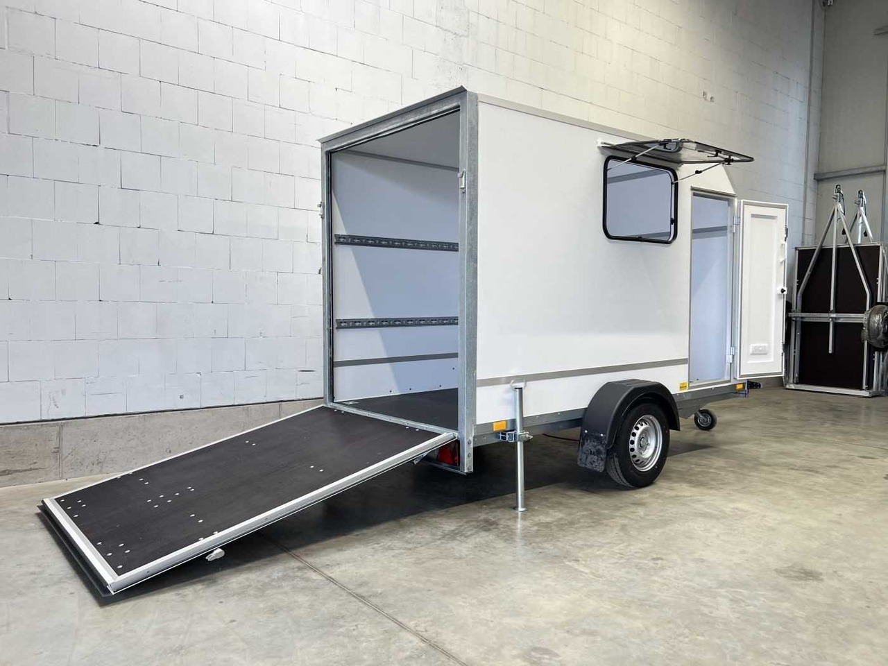 Leasing of BLYSS F1330HD Seitentür,Fenster,Aero Kofferanhänger BLYSS F1330HD Seitentür,Fenster,Aero Kofferanhänger: picture 6