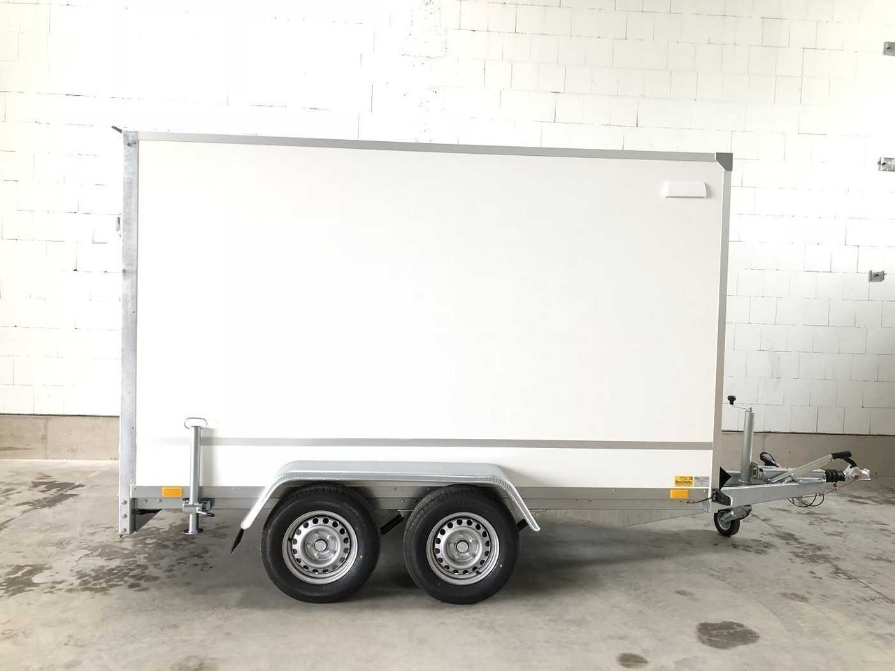 BLYSS F2730HTD Kofferanhänger - Closed box trailer: picture 1 BLYSS F2730HTD Kofferanhänger - Closed box trailer: picture 1