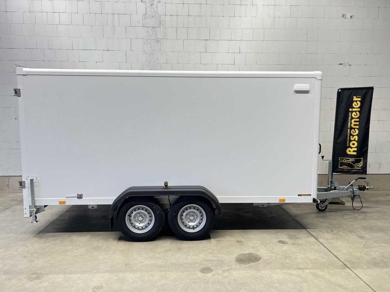 BLYSS FS2740/180HTL Kofferanhänger - Closed box trailer: picture 2 BLYSS FS2740/180HTL Kofferanhänger - Closed box trailer: picture 2
