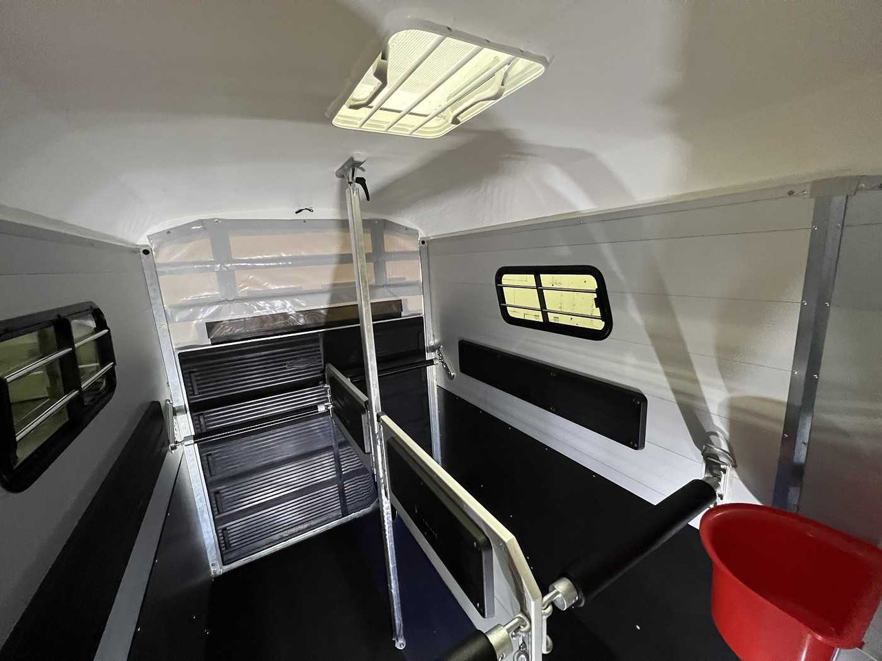 New Horse trailer BOECKMANN Portax SKA Pferdeanhänger: picture 11