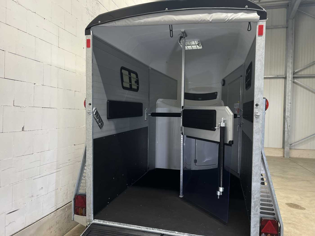 New Horse trailer BOECKMANN Portax SKA Pferdeanhänger: picture 9