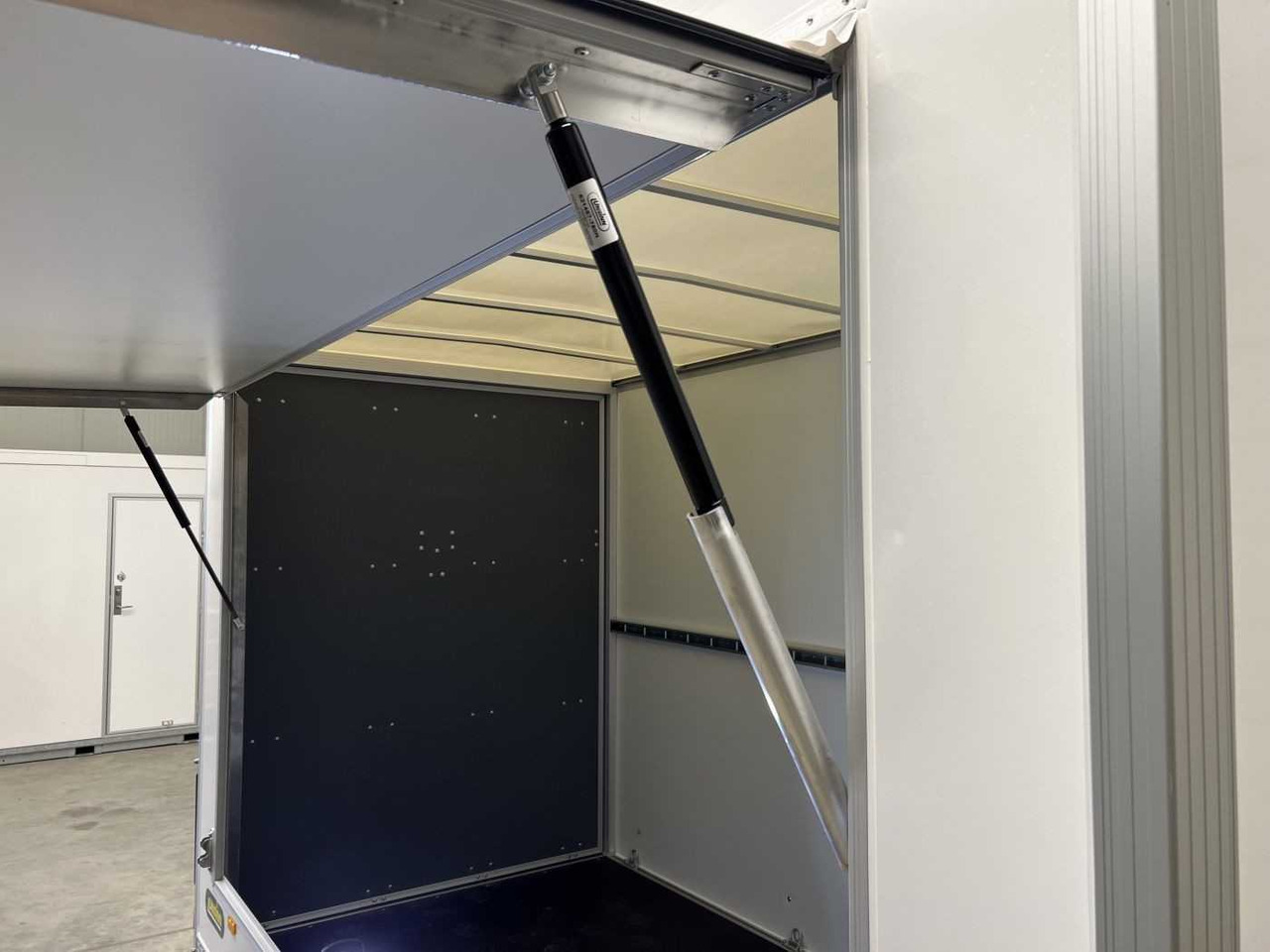 New Vending trailer UNSINN UKU 301519-20-13 Rampe+VKL Kofferanhänger: picture 15