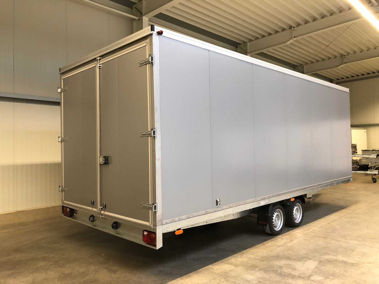VEZEKO HK F 35.6 Kofferanhänger - Closed box trailer: picture 2 VEZEKO HK F 35.6 Kofferanhänger - Closed box trailer: picture 2