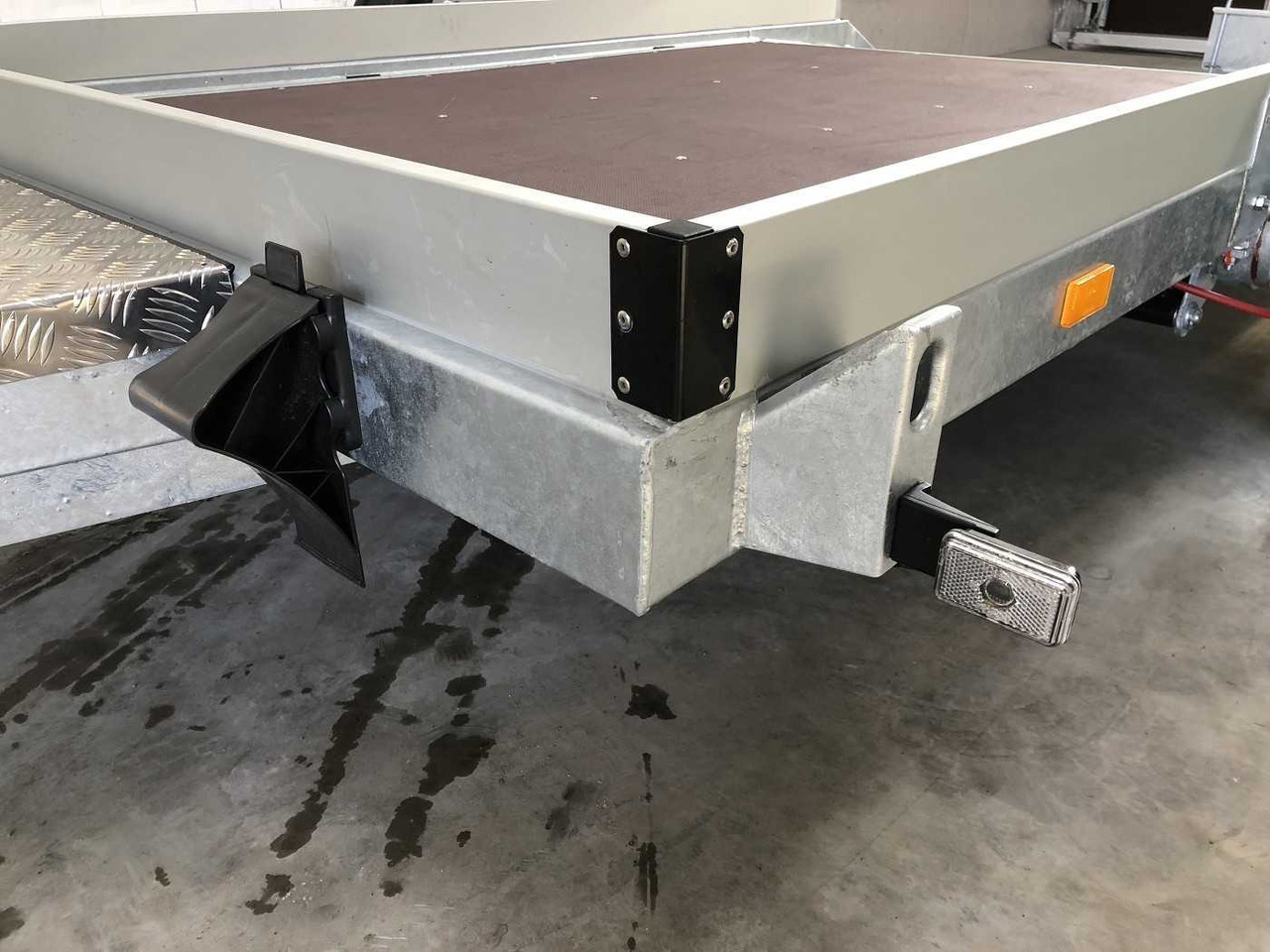 New Motorcycle trailer VEZEKO Husky FB 13.28 Absenker: picture 9 New Motorcycle trailer VEZEKO Husky FB 13.28 Absenker: picture 9