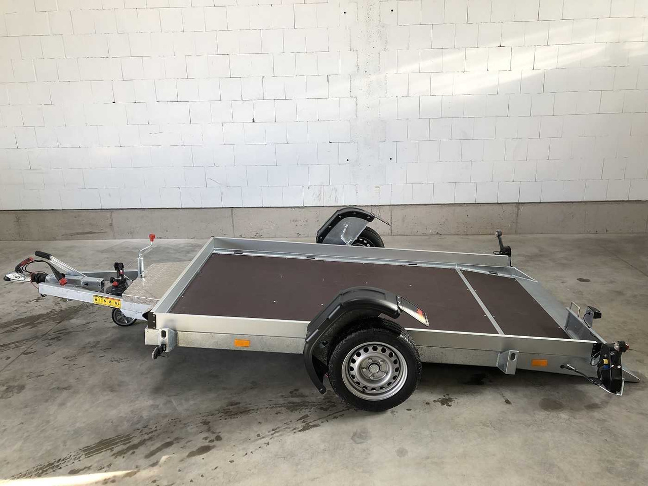 New Motorcycle trailer VEZEKO Husky FB 13.28 Absenker: picture 20 New Motorcycle trailer VEZEKO Husky FB 13.28 Absenker: picture 20