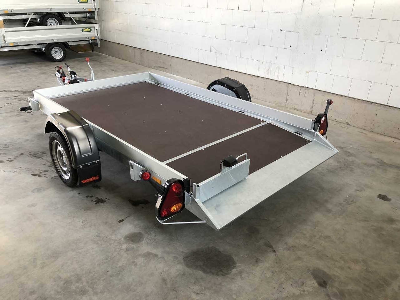 VEZEKO Husky FB 13.28 Absenker - Motorcycle trailer: picture 3 VEZEKO Husky FB 13.28 Absenker - Motorcycle trailer: picture 3