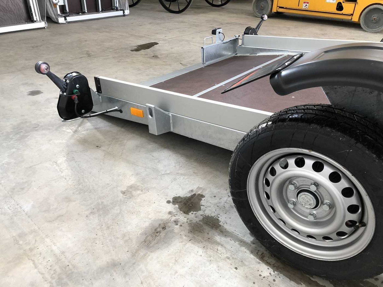 New Motorcycle trailer VEZEKO Husky FB 13.28 Absenker: picture 15 New Motorcycle trailer VEZEKO Husky FB 13.28 Absenker: picture 15