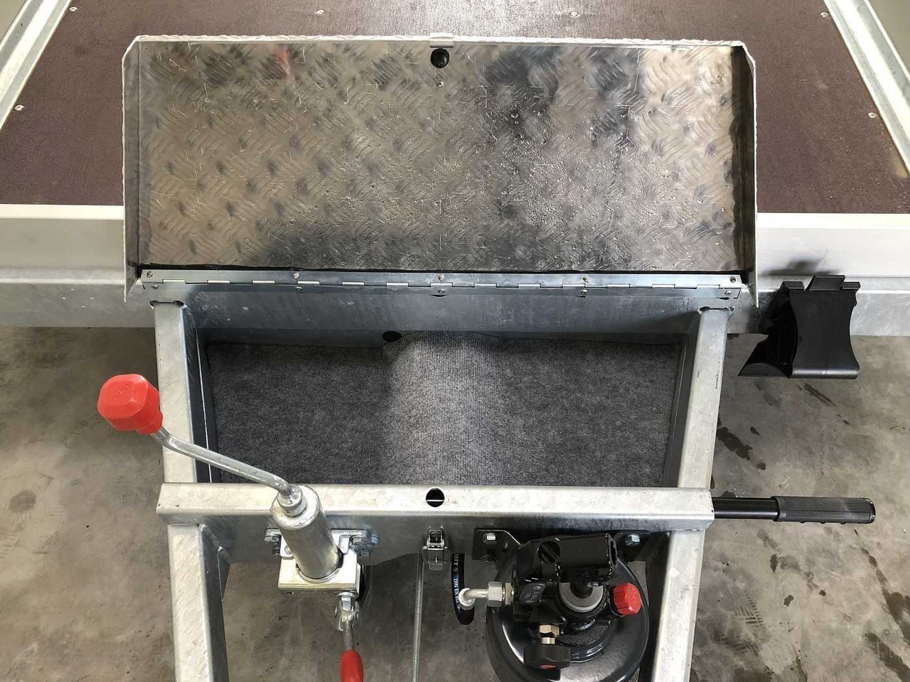 New Motorcycle trailer VEZEKO Husky FB 13.28 Absenker: picture 18 New Motorcycle trailer VEZEKO Husky FB 13.28 Absenker: picture 18