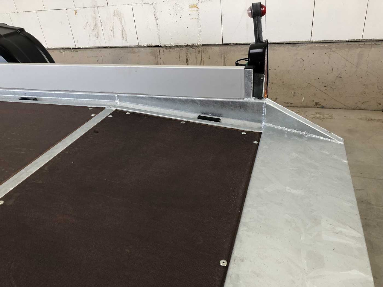 New Motorcycle trailer VEZEKO Husky FB 13.28 Absenker: picture 16 New Motorcycle trailer VEZEKO Husky FB 13.28 Absenker: picture 16