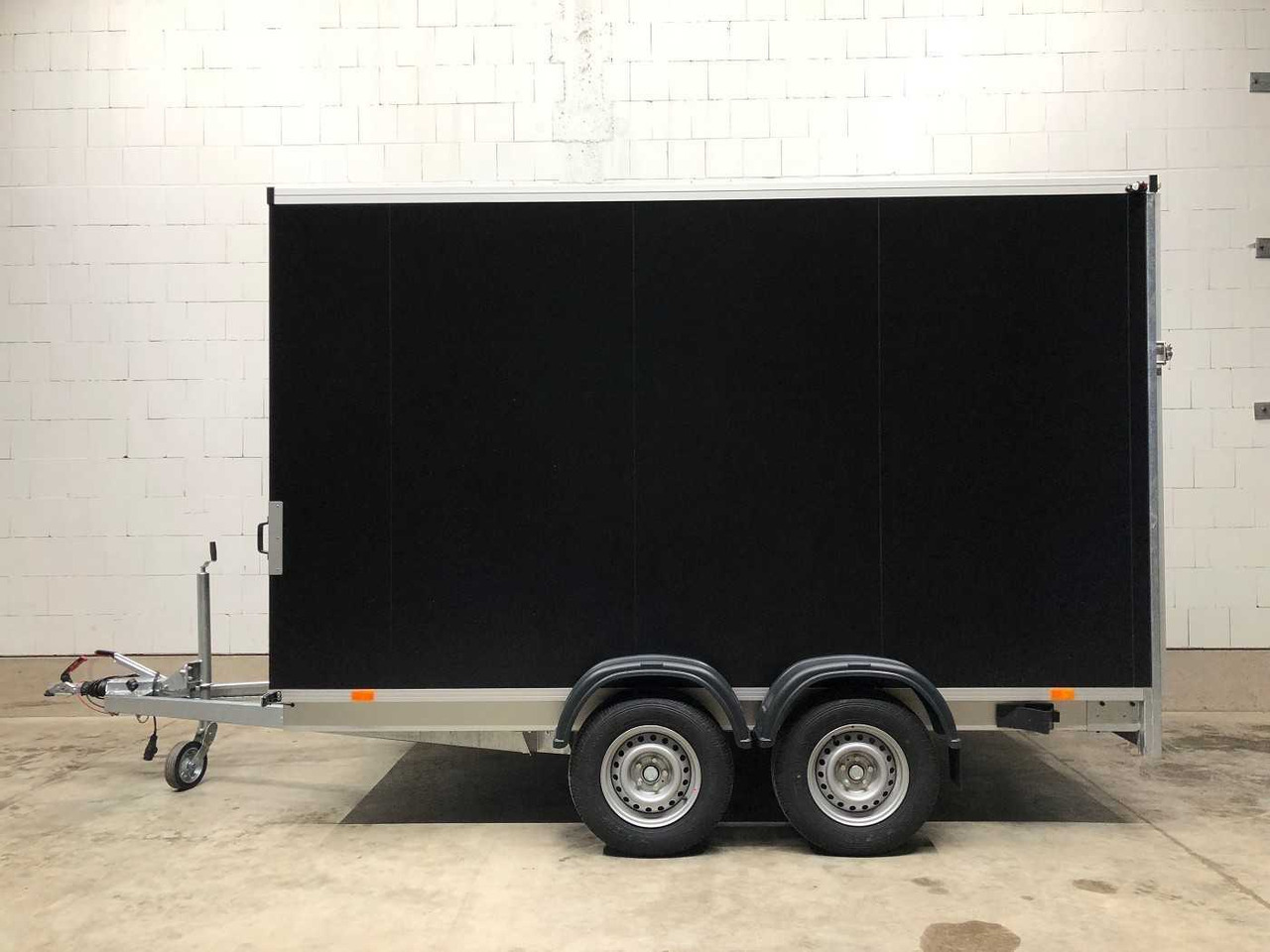 VEZEKO TK C 27.35 Rampe Kofferanhänger - Closed box trailer: picture 4 VEZEKO TK C 27.35 Rampe Kofferanhänger - Closed box trailer: picture 4