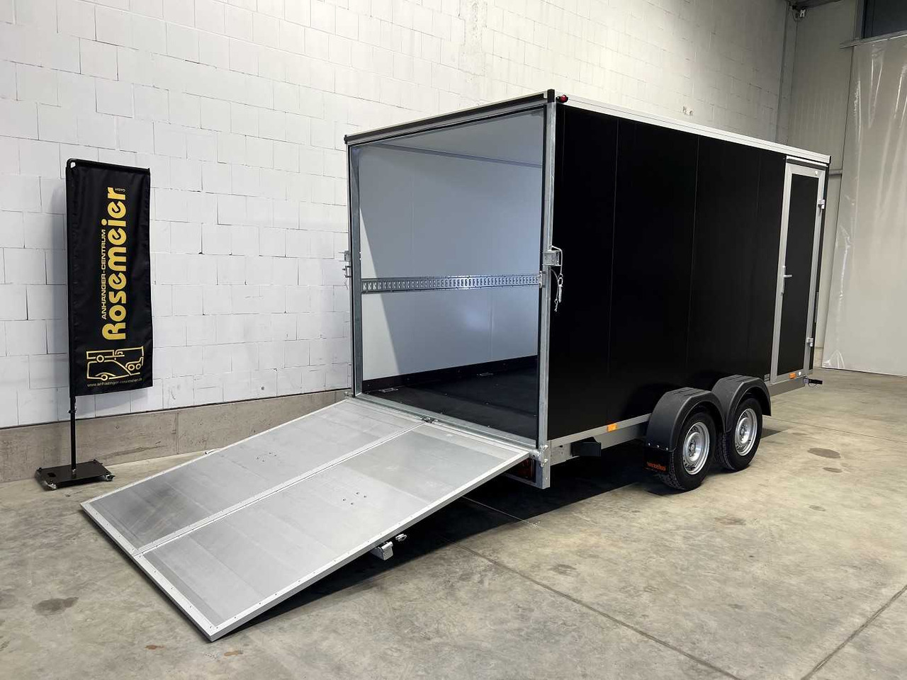 VEZEKO TK D 27.40 TKL Tür Kofferanhänger - Closed box trailer: picture 4 VEZEKO TK D 27.40 TKL Tür Kofferanhänger - Closed box trailer: picture 4