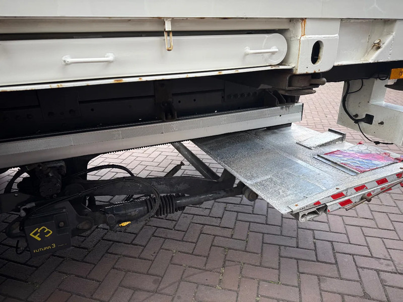 Mercedes-Benz Axor 1829 Axor 1829L BDF Mit Wechselkoffer+LBW Top NL Truck - Box truck: picture 5 Mercedes-Benz Axor 1829 Axor 1829L BDF Mit Wechselkoffer+LBW Top NL Truck - Box truck: picture 5